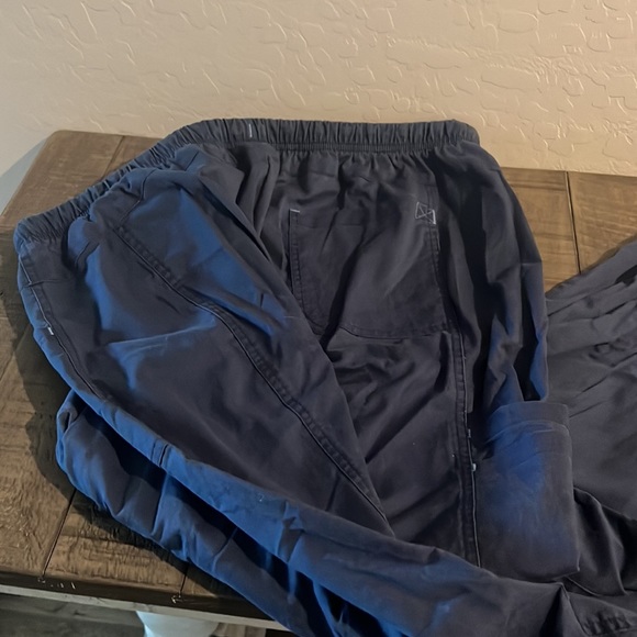 Navy blue scrubs 2x top bottom xl - Picture 2 of 3